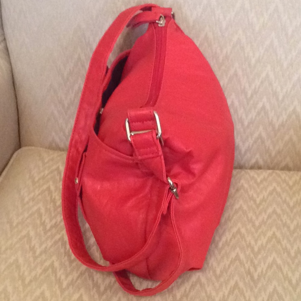 Nine&Co red handbag - Picture 5 of 7